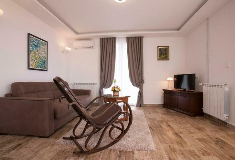 پانسیون Guest House Medin