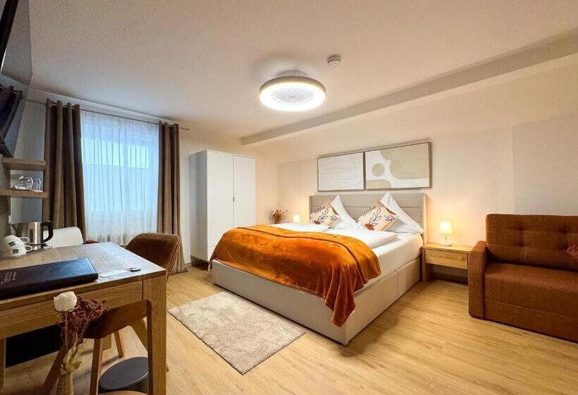 پانسیون Sieben Zimmer Am See