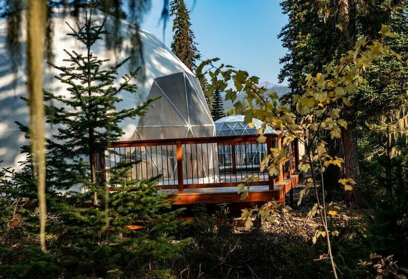 Отель Clear Sky Resorts  Glacier  Unique Sky Domes