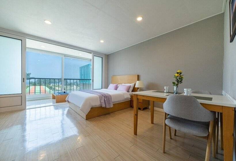فندق Goseong Sunshine Beach Pension