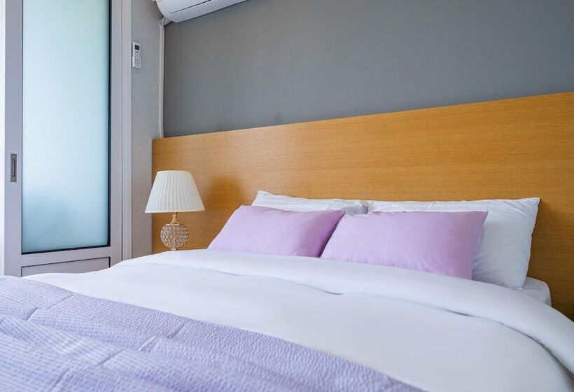 فندق Goseong Sunshine Beach Pension