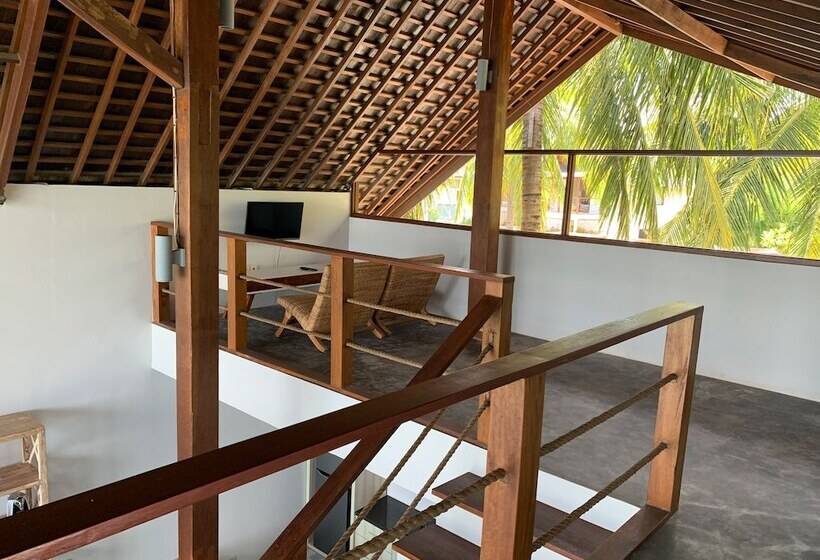 Отель The Club Villas Lombok
