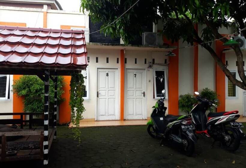 پانسیون Dedy Kost