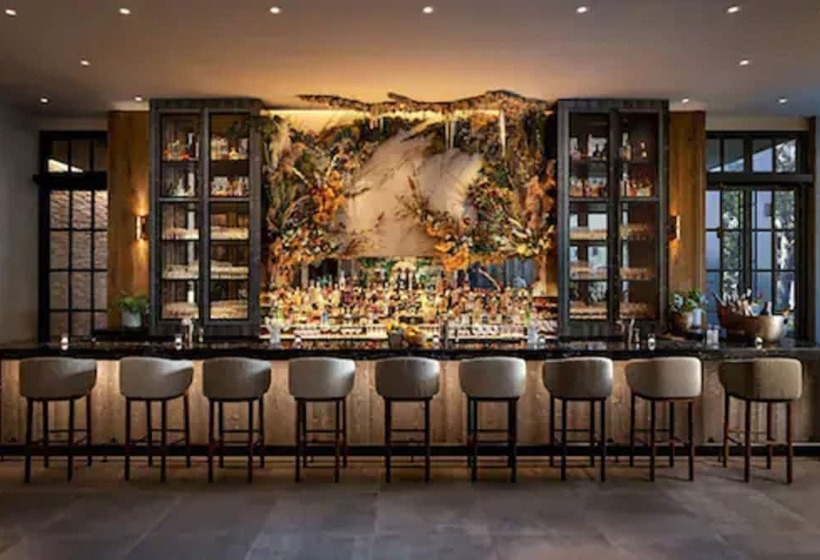 1 Hotel Toronto