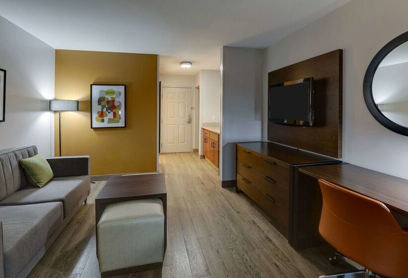 هتل Best Western Plus Riata