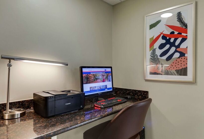 هتل Best Western Plus Riata