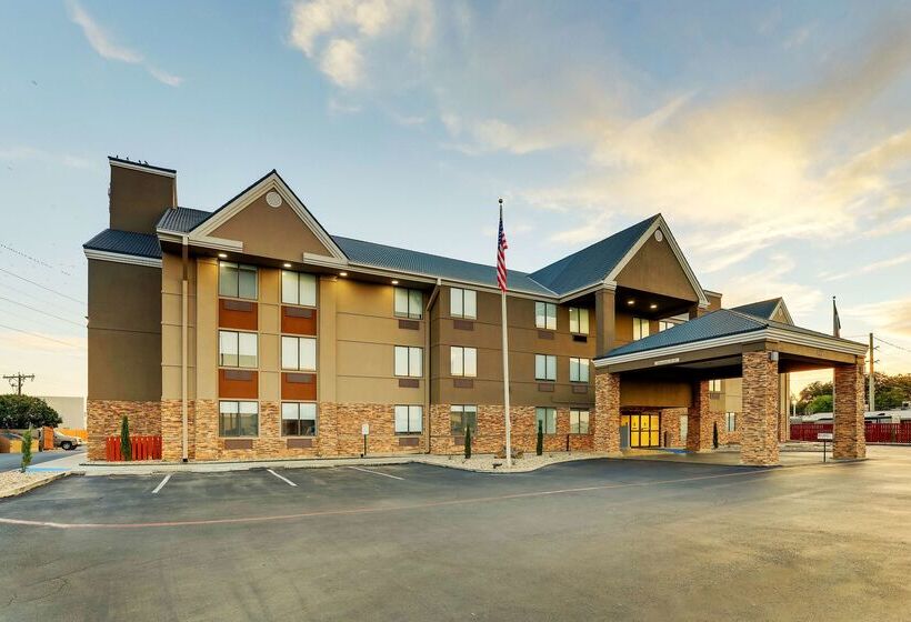 Hotel Brownwood Express Inn & Suites