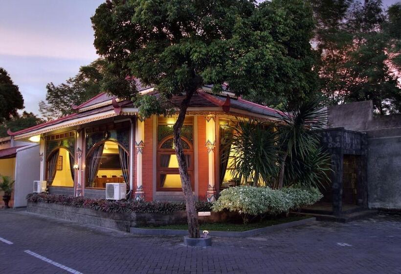 هتل Cakra Kusuma