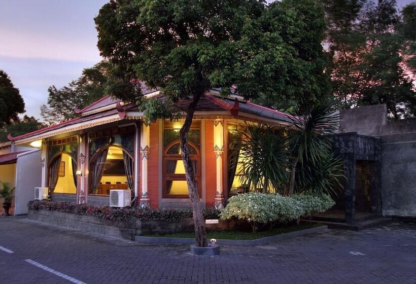 Hotel Cakra Kusuma