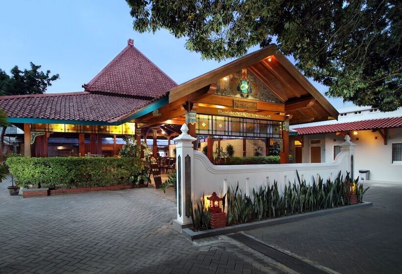 هتل Cakra Kusuma