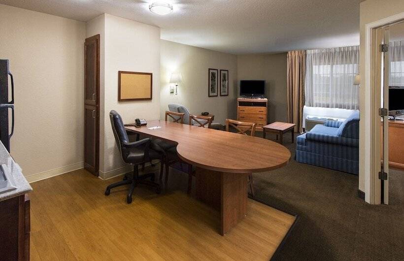 هتل Candlewood Suites Macon By Ihg