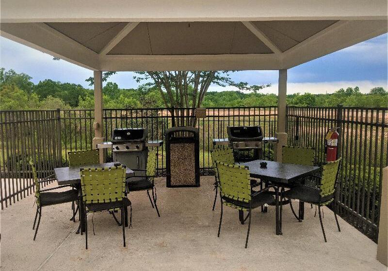 هتل Candlewood Suites Macon By Ihg