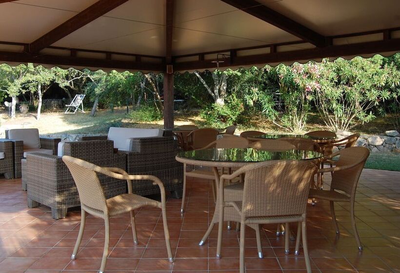 בית מלון כפרי Club Ragno D'oro