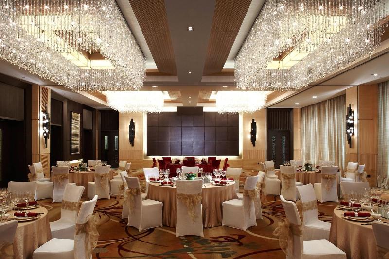 هتل Courtyard By Marriott Shanghai Central
