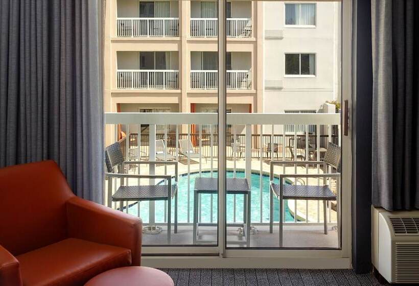 هتل Courtyard By Marriott Myrtle Beach Broadway