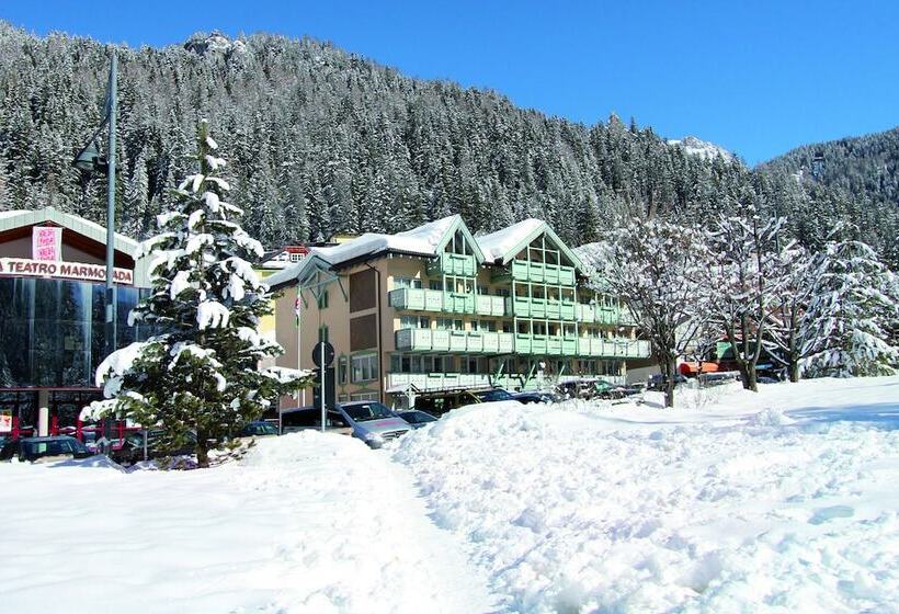 هتل Dolomiti Schloss