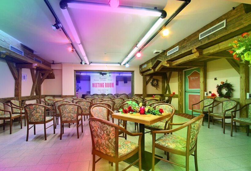 هتل Dolomiti Schloss