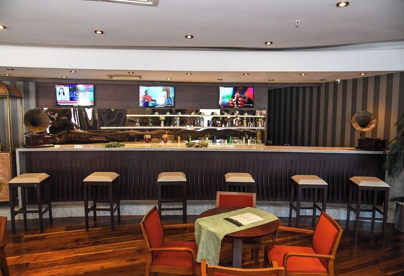 Fotos del hotel Grand S:  54