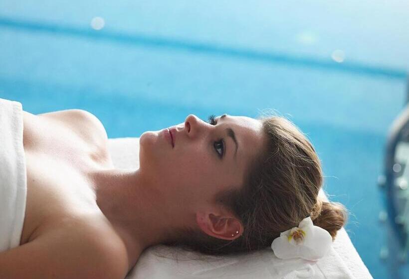 هتل Grand Serai Congress And Spa