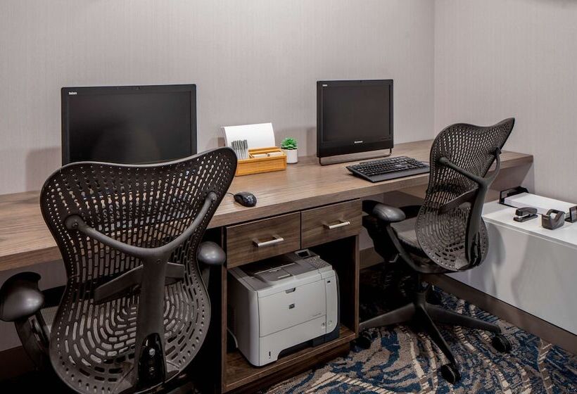 فندق Hilton Garden Inn Jackson Downtown