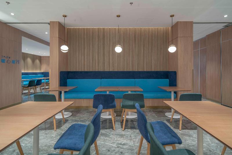 هتل Holiday Inn Express Shanghai Jinqiao Central, An Ihg