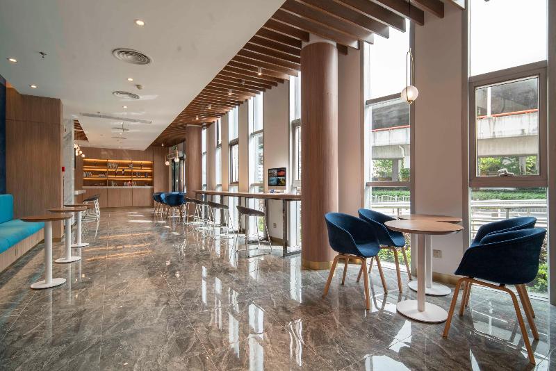 هتل Holiday Inn Express Shanghai Jinqiao Central, An Ihg