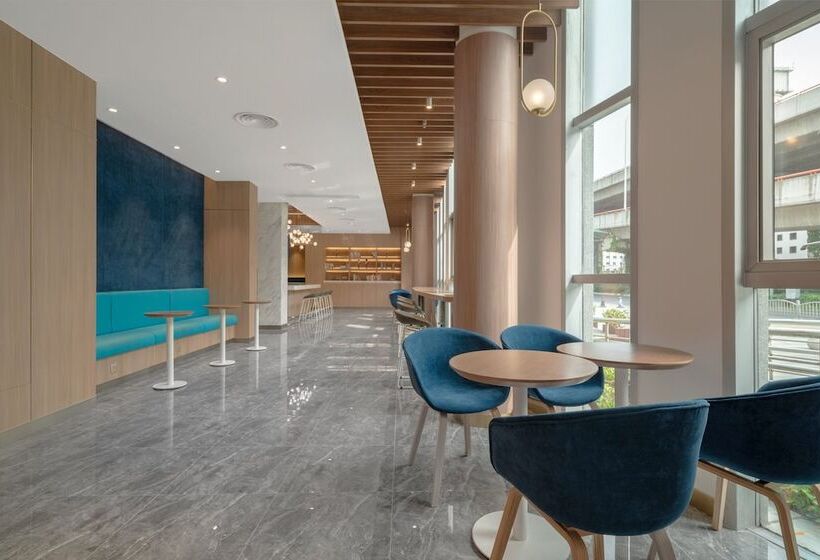 هتل Holiday Inn Express Shanghai Jinqiao Central, An Ihg
