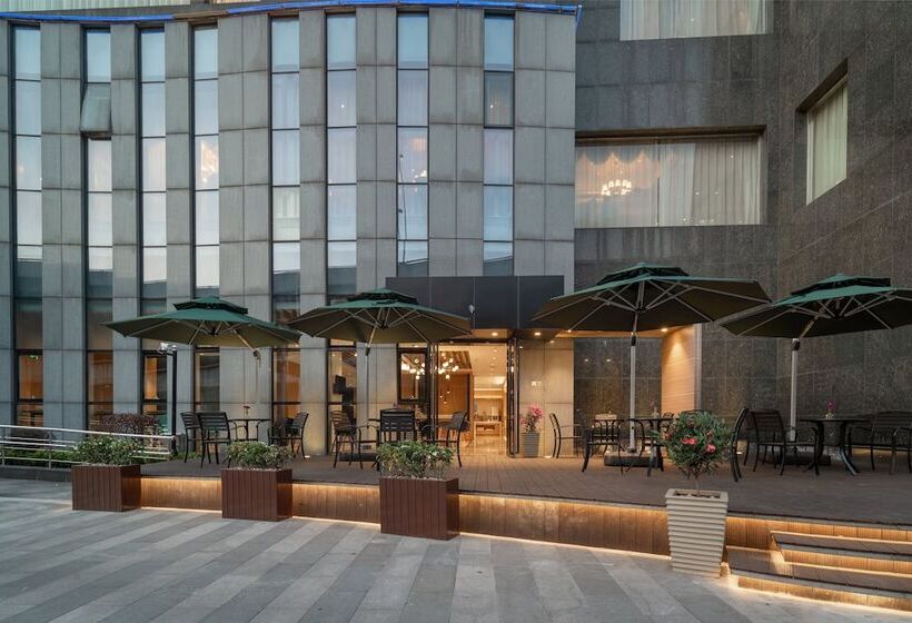 هتل Holiday Inn Express Shanghai Jinqiao Central, An Ihg