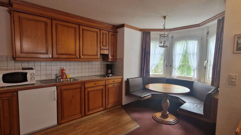 هتل La Perle Apartments