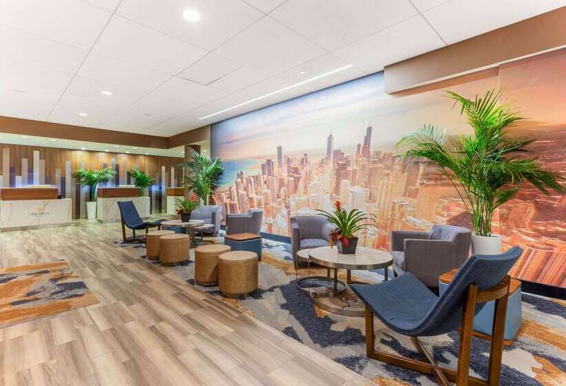 هتل La Quinta Inn & Suites By Wyndham Chicago Downtown