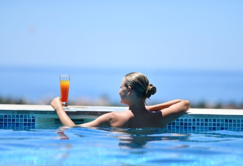 هتل Manaspark Deluxe