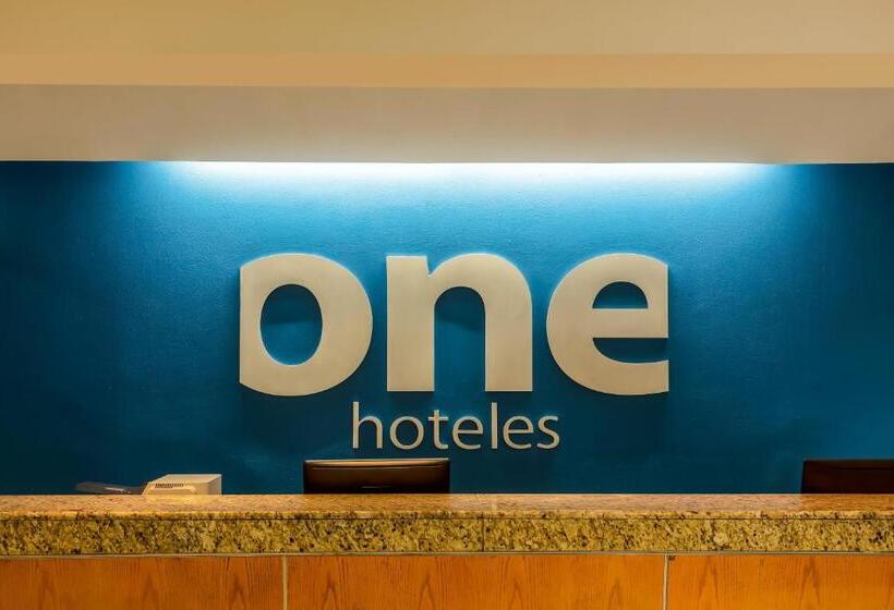هتل One Puebla Finsa