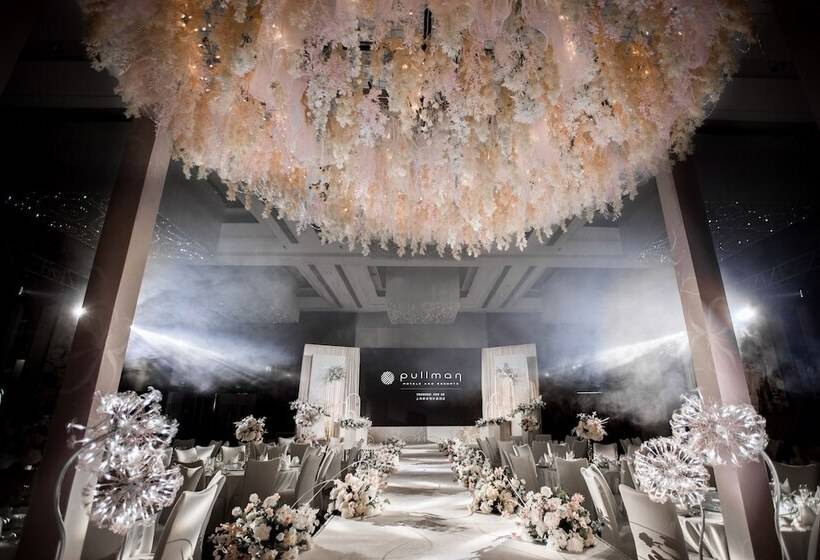 בית מלון כפרי Pullman Shanghai Jing An