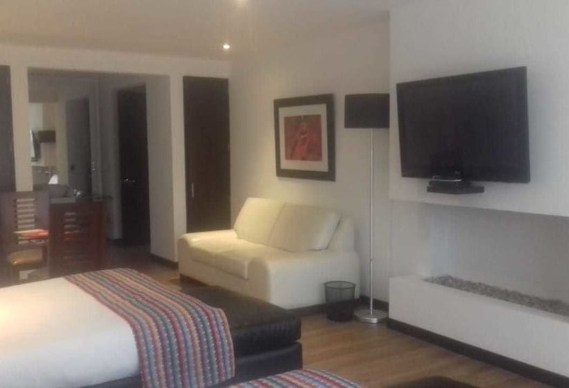 Fotos del hotel Suites Casa 95:  15