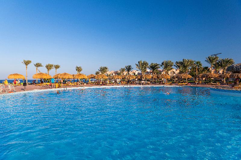 فندق Three Corners Sea Beach Resort