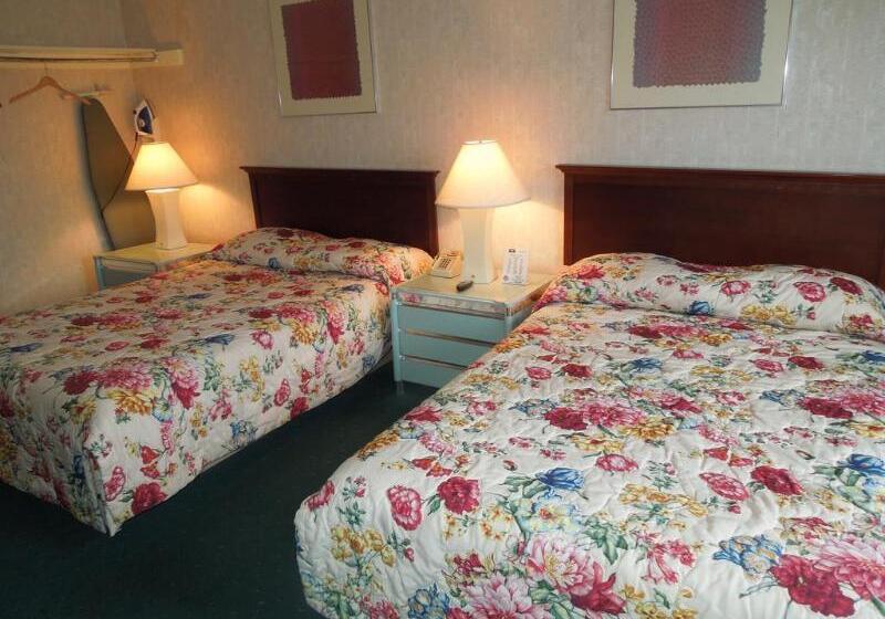 هتل Tourist Inn
