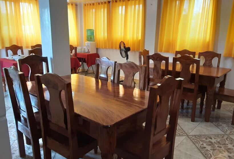 فندق Batanes Casa Feliciano