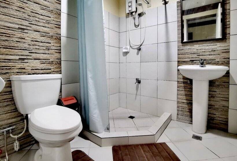 بنسيون Den Den Guesthouse