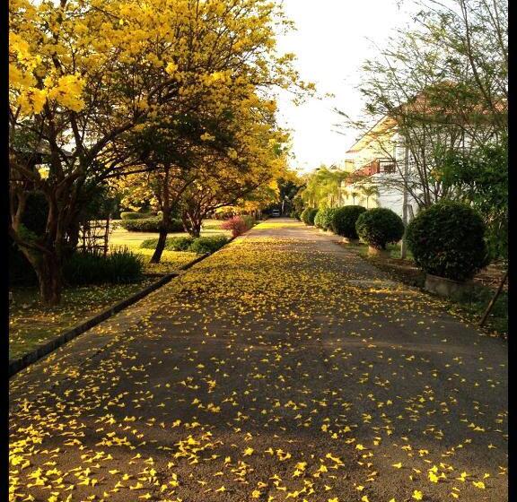 Fuengfah Riverside Gardens Resort