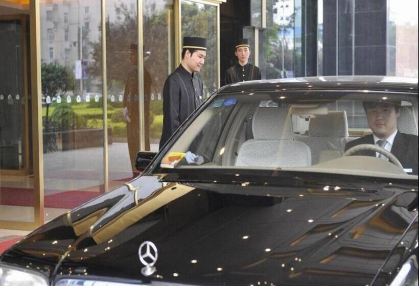 هتل Grand Soluxe Zhongyou