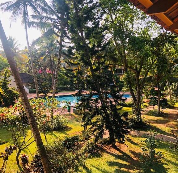 هتل Abad Harmonia Ayurvedic Beach Resort