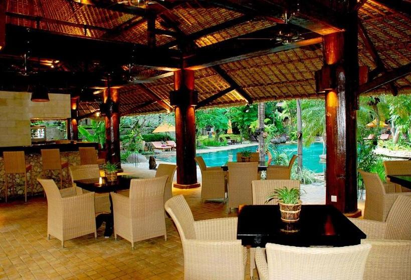 هتل Aryaduta Lippo Village