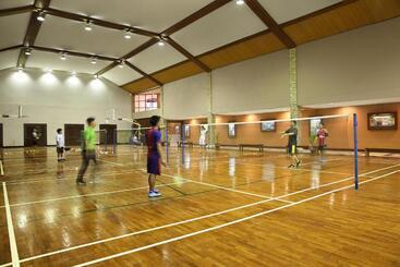 هتل Aryaduta Lippo Village