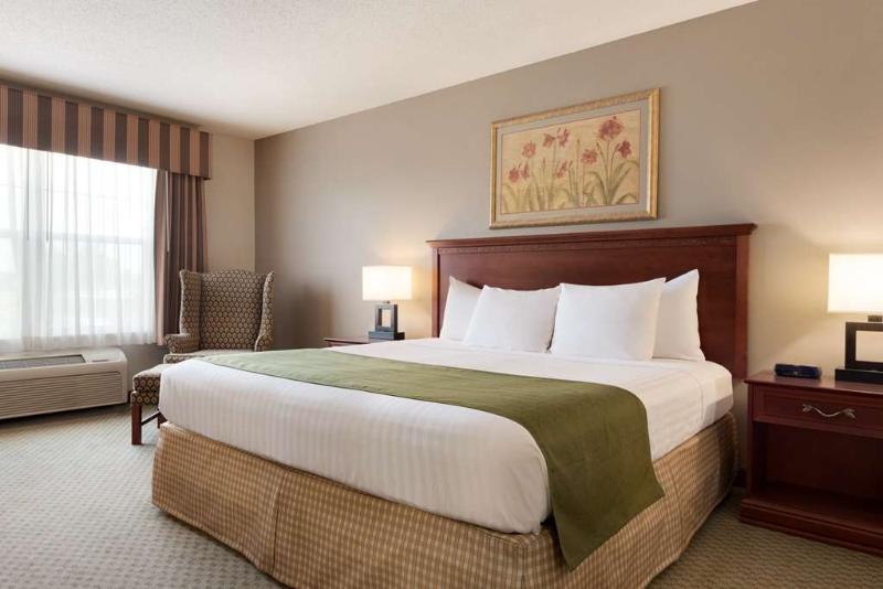 Hotel Country Inn & Suites By Radisson, St. Cloud East, Mn