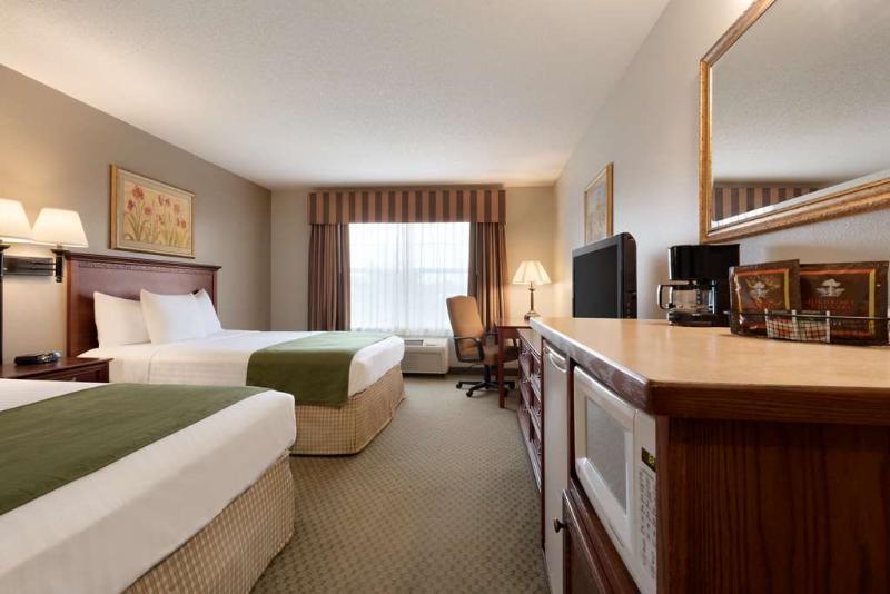 هتل Country Inn & Suites By Radisson, St. Cloud East, Mn