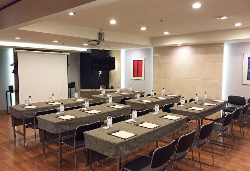 هتل Evergreen Place Siam By Uhg