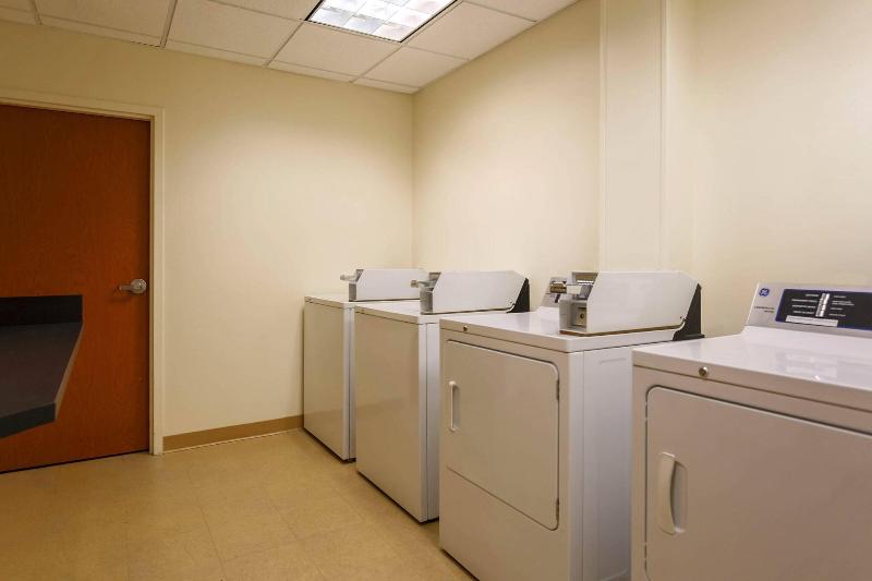 هتل Fairfield Inn & Suites Tampa Fairgrounds/casino