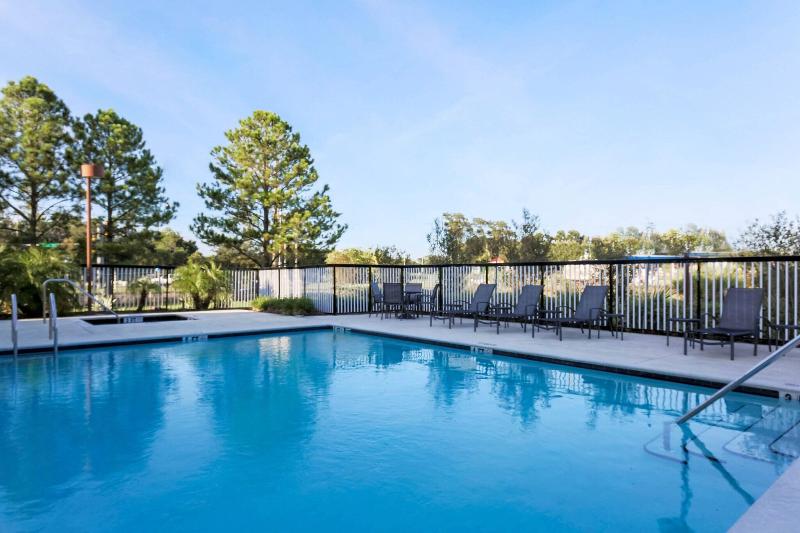 هتل Fairfield Inn & Suites Tampa Fairgrounds/casino
