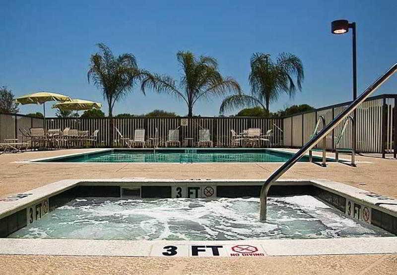 هتل Fairfield Inn & Suites Tampa Fairgrounds/casino