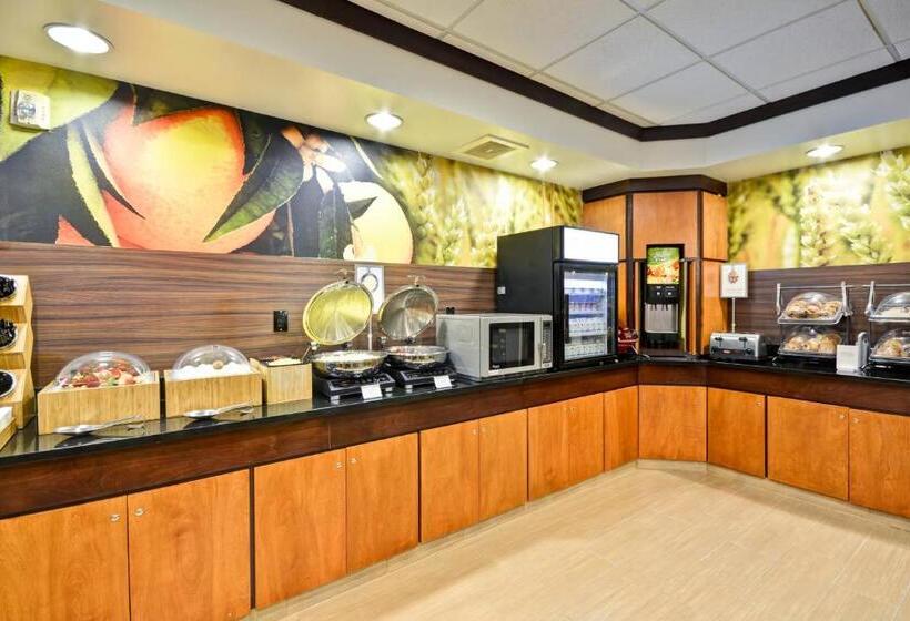 هتل Fairfield Inn & Suites Tampa Fairgrounds/casino